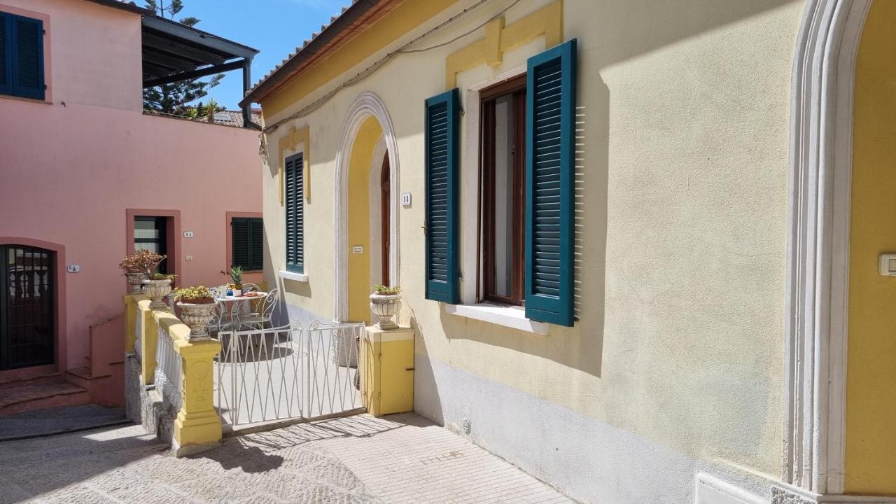 La Terrazza Nel Cuore Di Capoliveri ภายนอก รูปภาพ